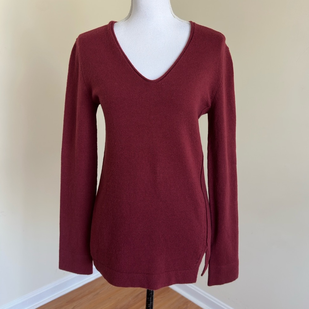INHABIT || Womens Cashmere V Neck Pullover Deep RED Sweater Sz M